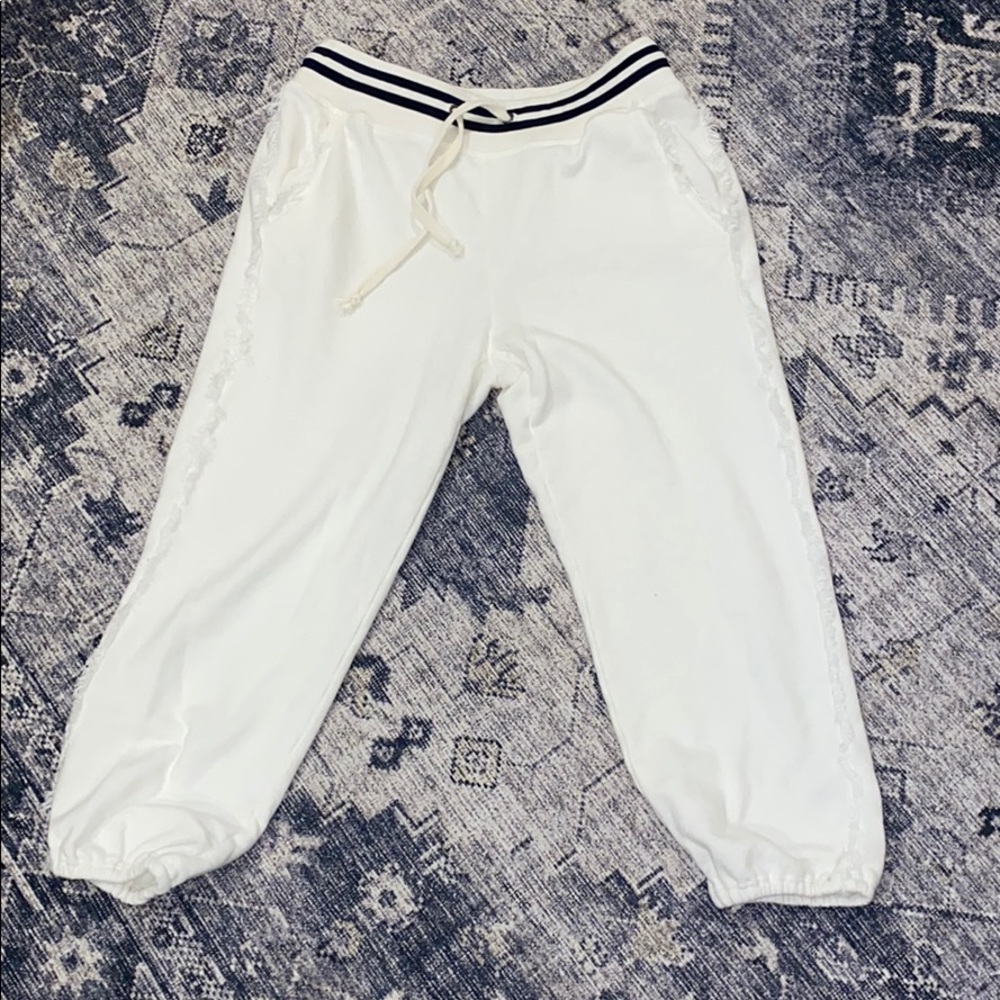 Splendid cropped cream sweats small w/frayed sides